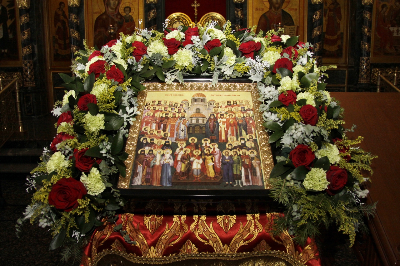 Это святое святое цветов. Празднование собора новомучеников и исповедников российских.